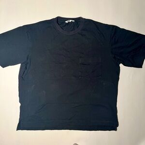 BLACK BOXY MENS UNIQLO T SHIRT